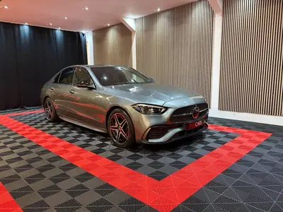 Mercedes-Benz C-Klasse 200 AMG Line 360 camera Leder uit 2022