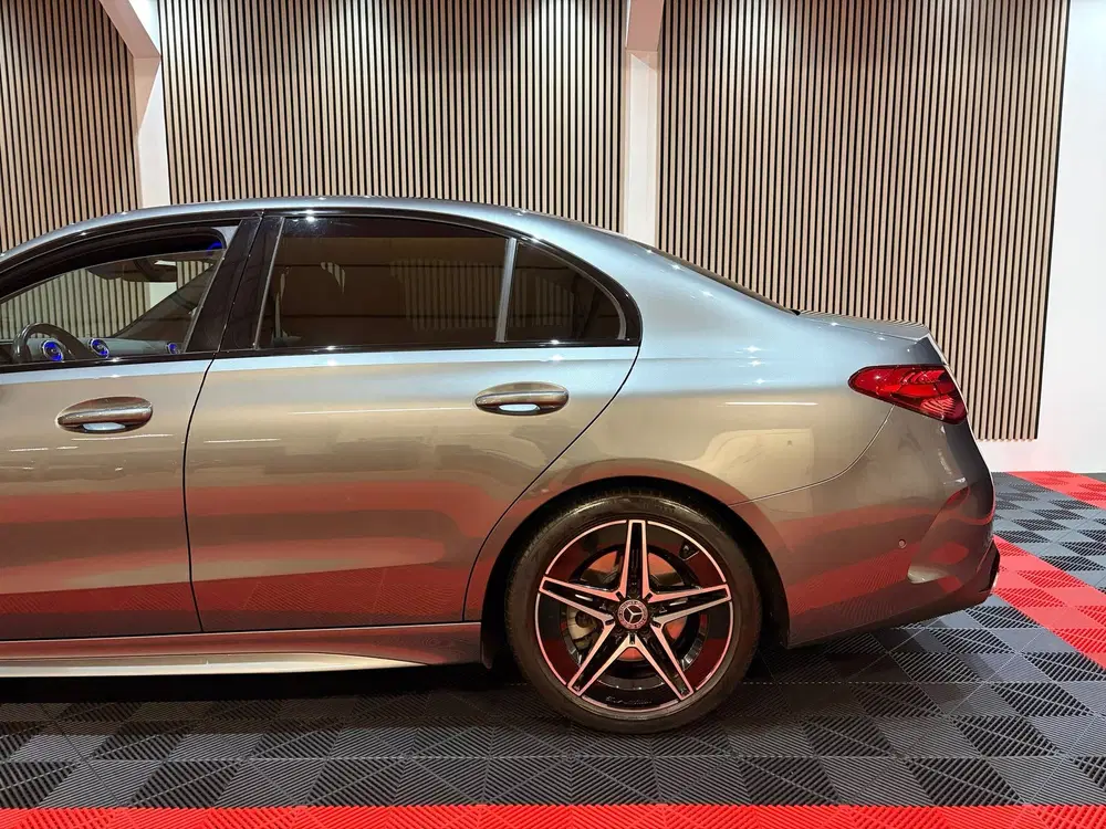 Mercedes-Benz C-Klasse 200 AMG Line 360 camera Leder uit 2022, foto 12