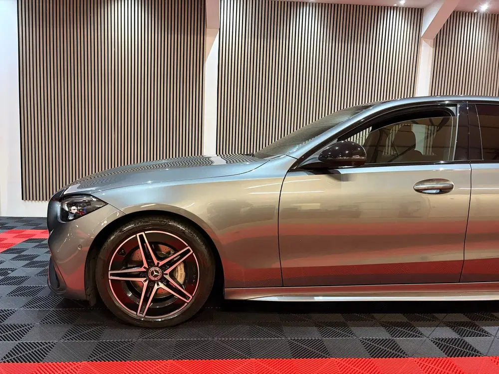 Mercedes-Benz C-Klasse 200 AMG Line 360 camera Leder uit 2022, foto 13