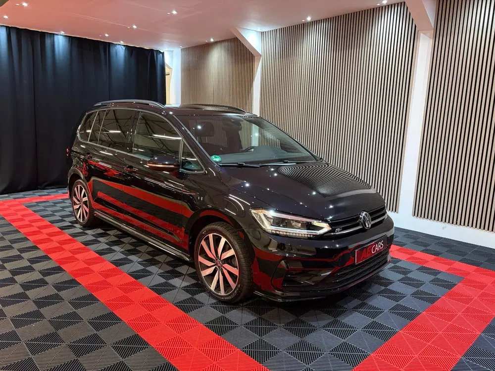 Volkswagen Touran 1.5 TSI Highline Executive R-Line-pakket 7 uit 2022