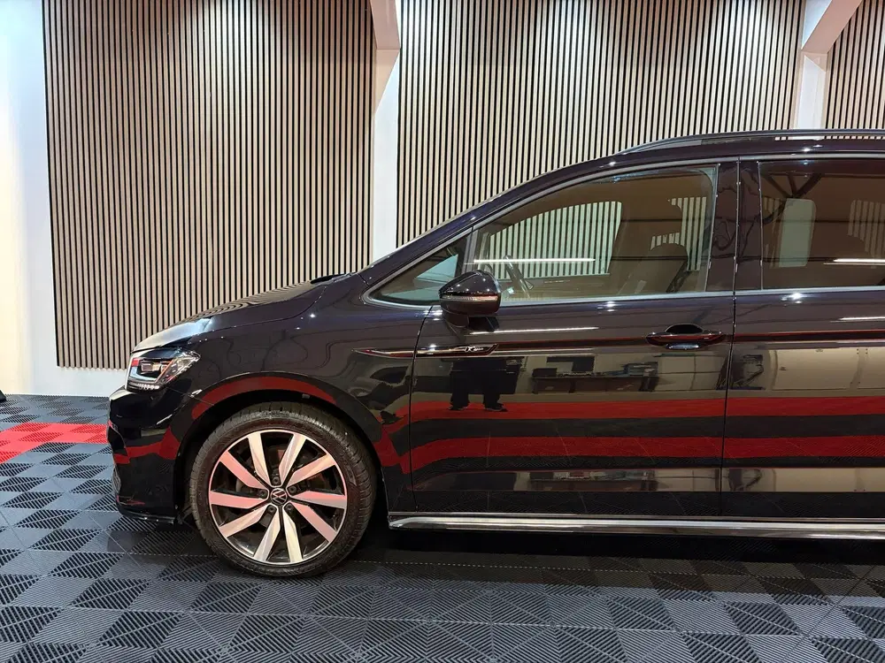 Volkswagen Touran 1.5 TSI Highline Executive R-Line-pakket 7 uit 2022, foto 12