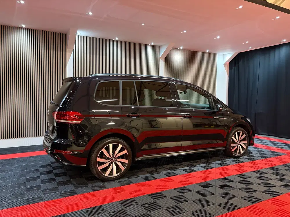 Volkswagen Touran 1.5 TSI Highline Executive R-Line-pakket 7 uit 2022, foto 6