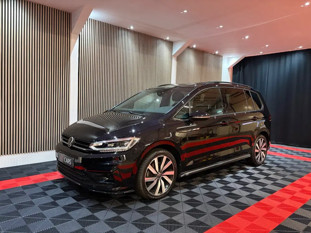 Volkswagen Touran 1.5 TSI Highline Executive R-Line-pakket 7 uit 2022, foto 9