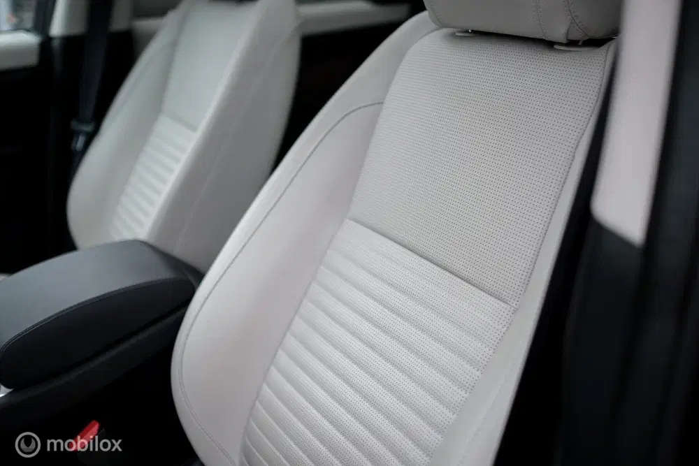 Land Rover Discovery Sport P300e 1.5 HSE uit 2022, foto 6