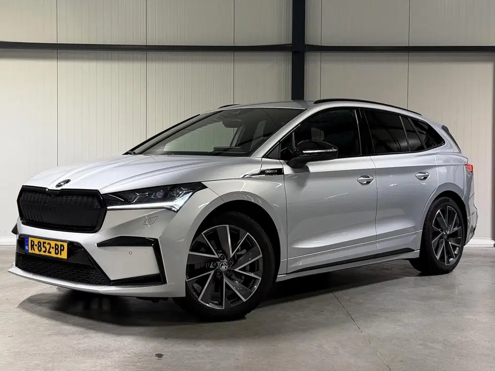 Skoda Enyaq 80 Sportline Warmtepomp Head-up Trekhaak N uit 2022