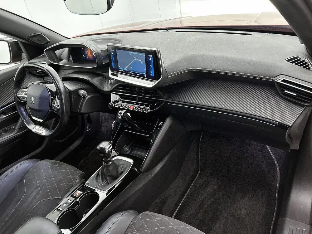 Peugeot 2008 1.2 130pk GT Pack Automaat uit 2021, foto 12