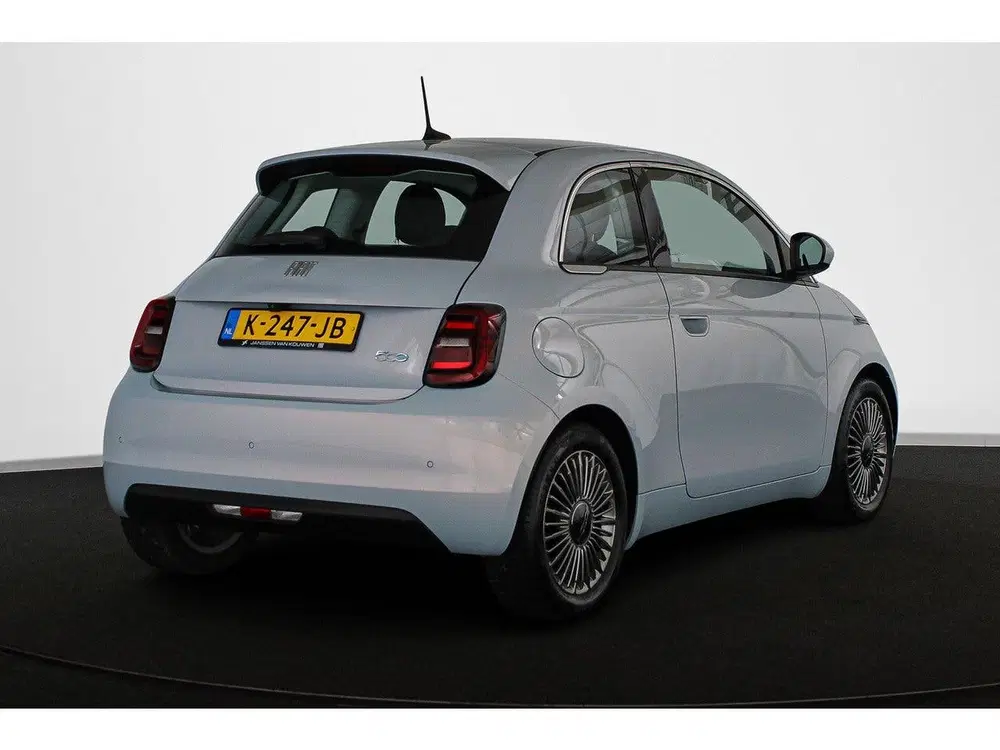 Fiat 500 Icon 42 kWh LED Camera Keyless Apple CarPl uit 2020, foto 3