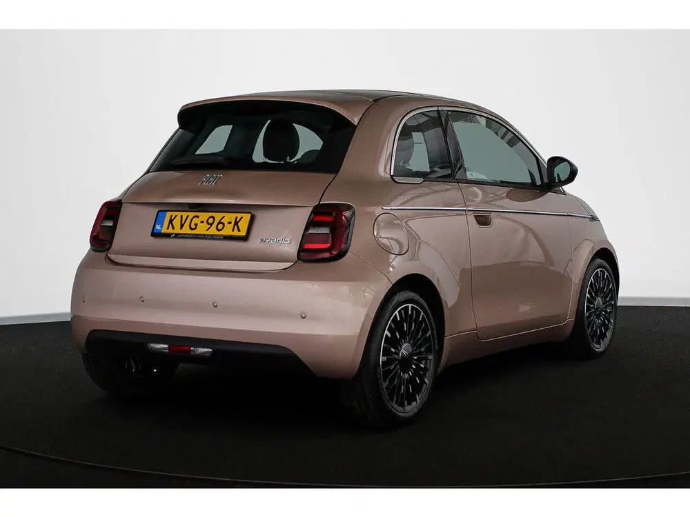 Fiat 500 1.0 Hybrid La Prima Panoramadak Stoelverwa uit 2026, foto 3