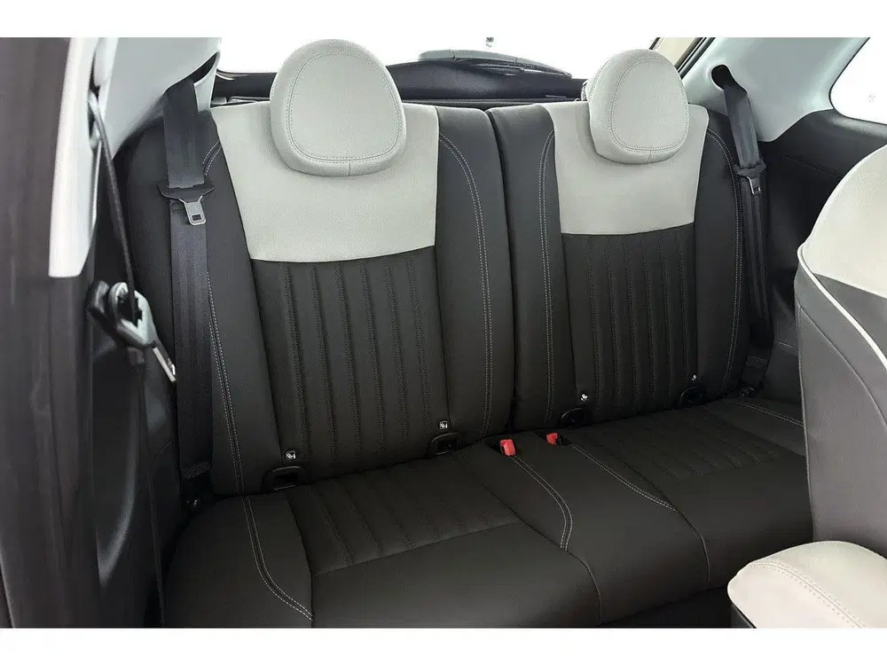 Fiat 500 1.0 Hybrid La Prima Panoramadak Stoelverwa uit 2026, foto 9