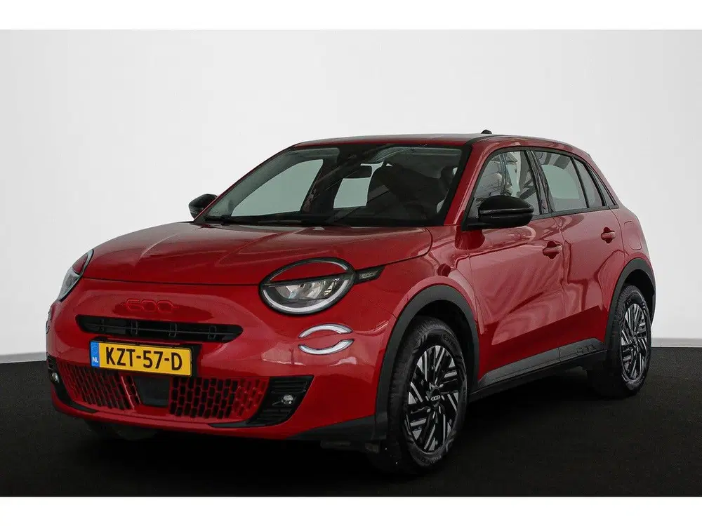 Fiat 600e RED 54 kWh Apple CarPlay Climate Control uit 2024