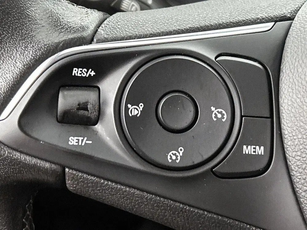 Opel Crossland 1.2 Edition uit 2022, foto 15