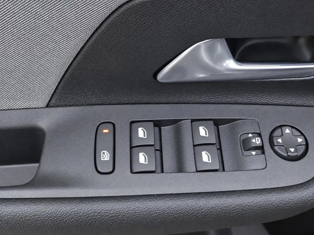 Opel Mokka Electric 156PK Business Edition 54 kWh Cam uit 2025, foto 14