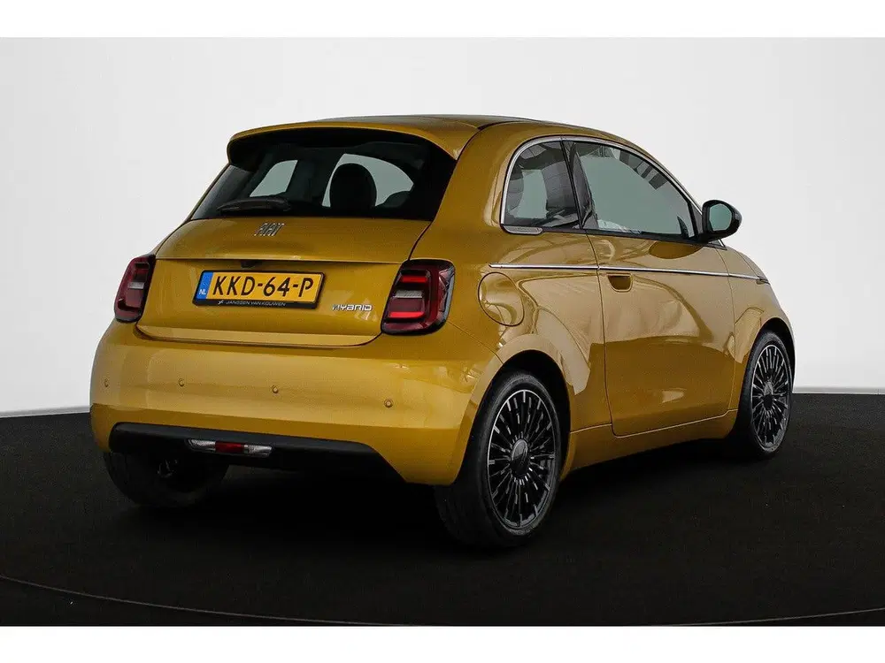 Fiat 500 1.0 Hybrid La Prima JBL Panoramadak Stoelv uit 2026, foto 3
