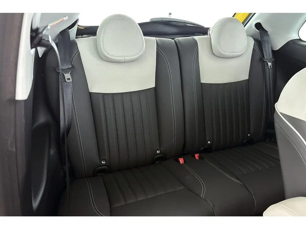 Fiat 500 1.0 Hybrid La Prima JBL Panoramadak Stoelv uit 2026, foto 9