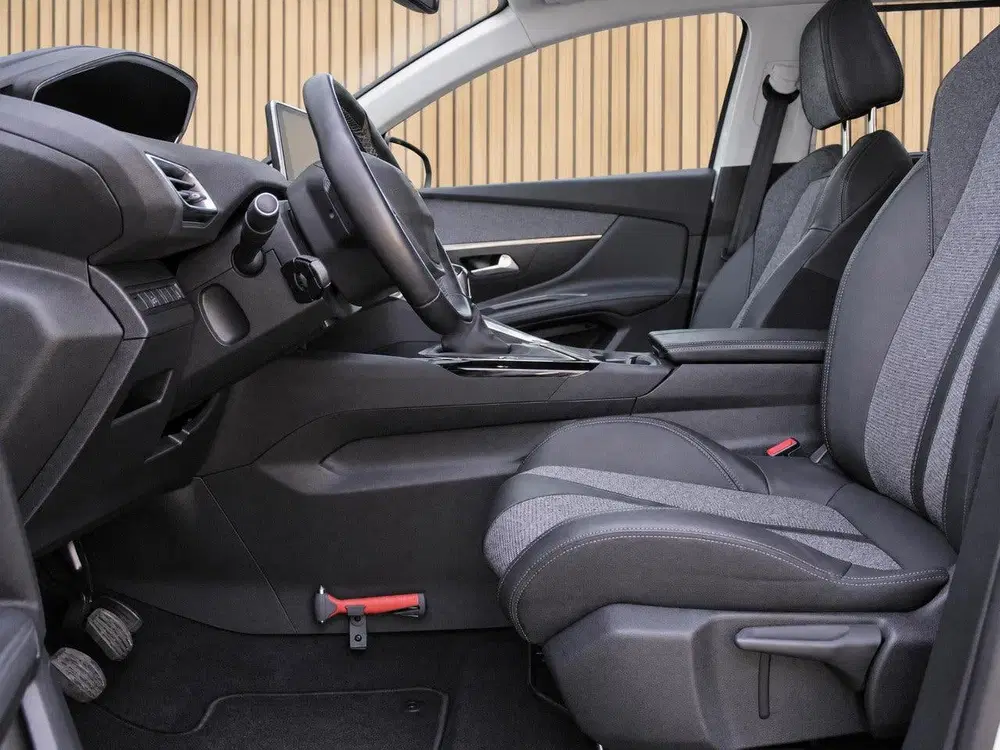 Peugeot 5008 1.2 PureTech Allure uit 2020, foto 13