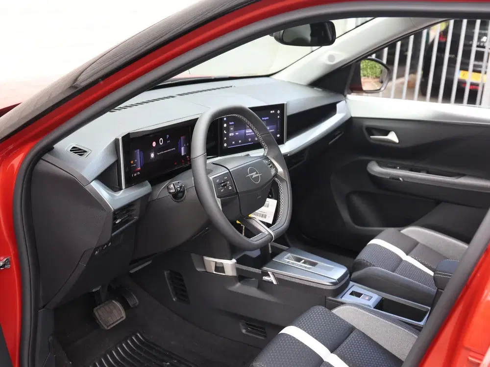 Opel Frontera 1.2 Turbo Hybrid GS 7p. uit 2026, foto 11