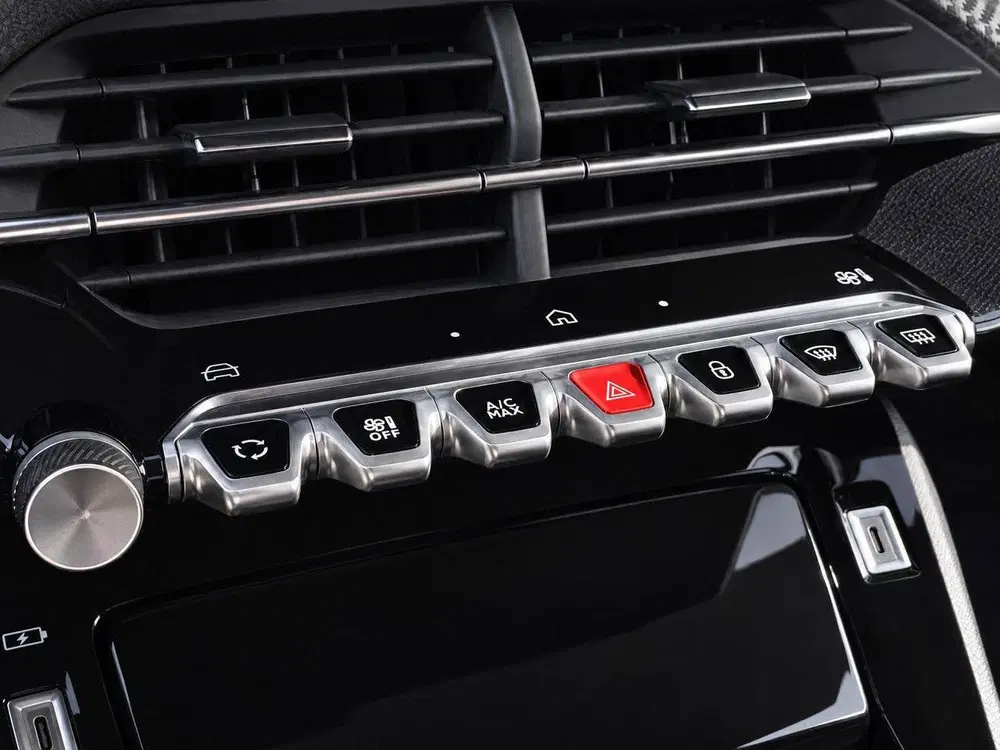 Peugeot 2008 1.2 Hybrid 145PK Allure Navigatie uit 2025, foto 10