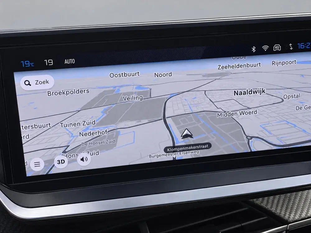 Peugeot 2008 1.2 Hybrid 145PK Allure Navigatie uit 2025, foto 12