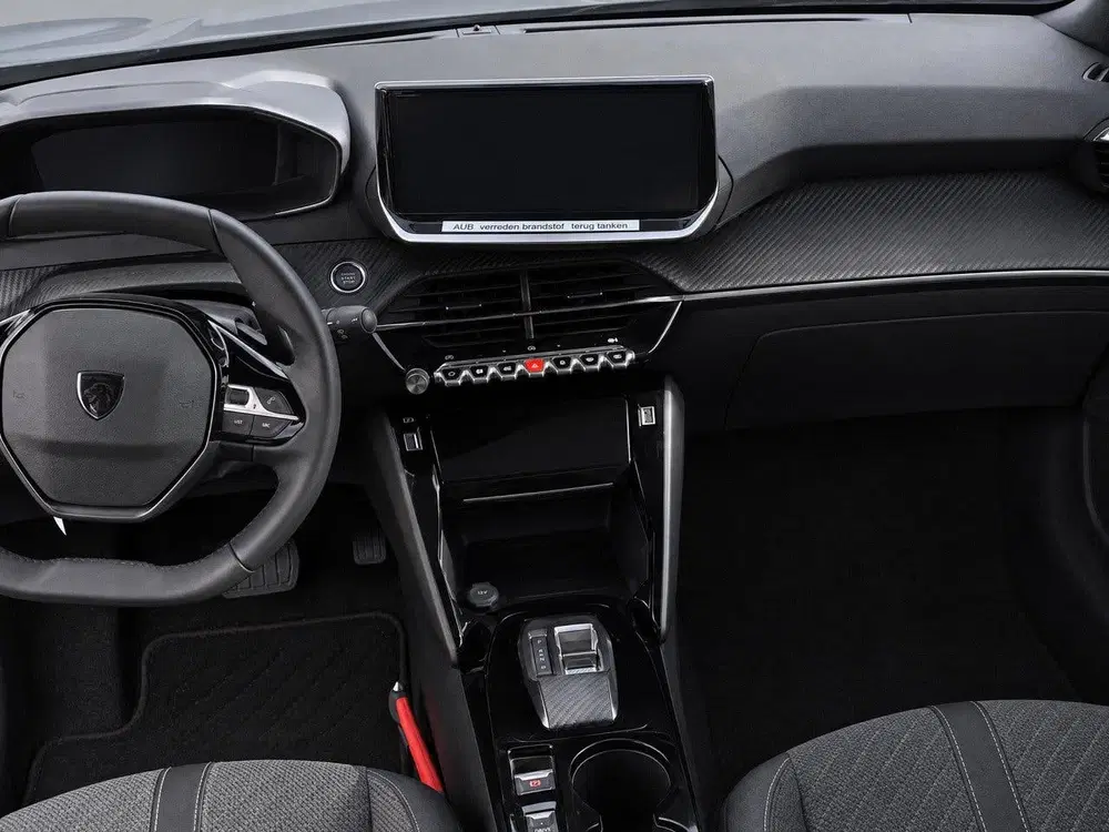 Peugeot 2008 1.2 Hybrid 145PK Allure Navigatie uit 2025, foto 9