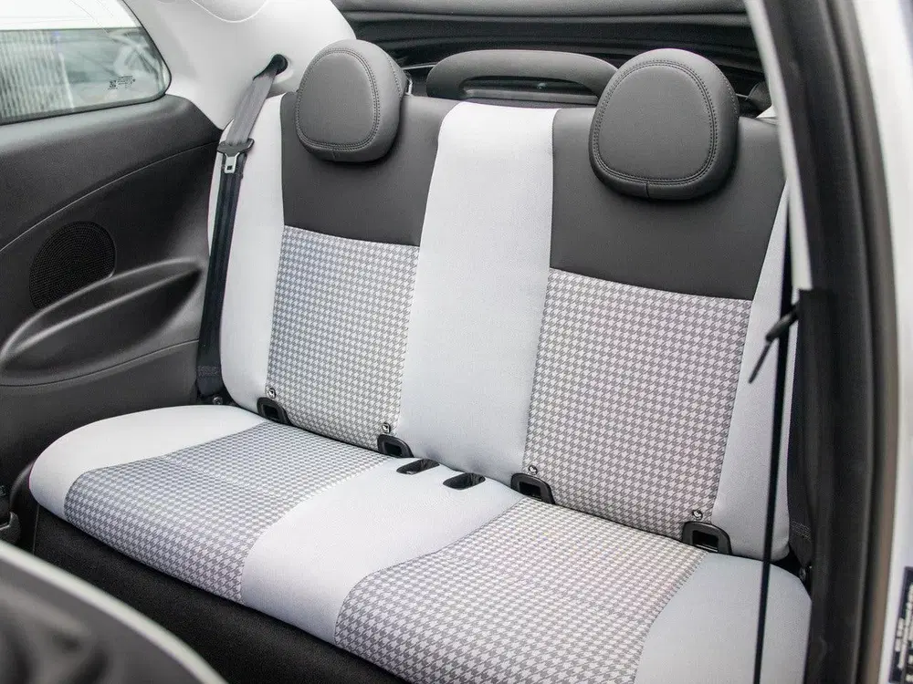 Fiat 500C Hybrid Dolcevita Limited Edition uit 2026, foto 12