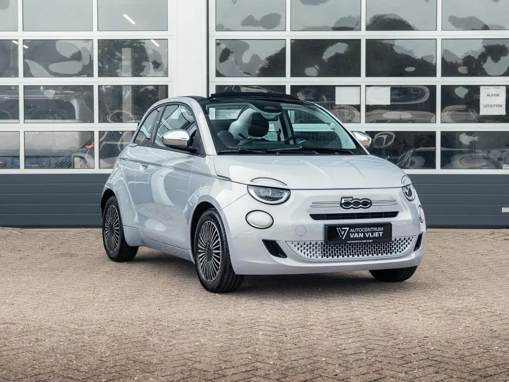 Fiat 500C Hybrid Dolcevita Limited Edition uit 2026, foto 3