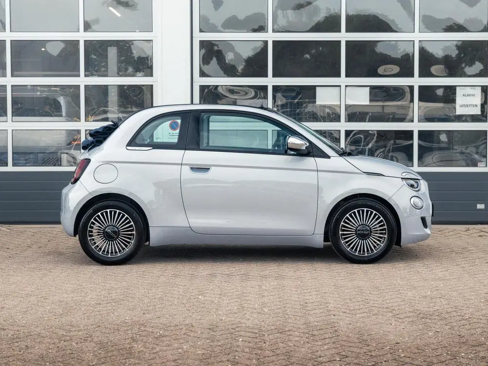 Fiat 500C Hybrid Dolcevita Limited Edition uit 2026, foto 4