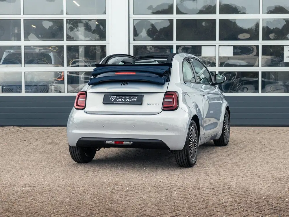 Fiat 500C Hybrid Dolcevita Limited Edition uit 2026, foto 5