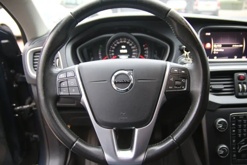 Volvo V40 2.0 T2 Momentum Navi uit 2020, foto 13