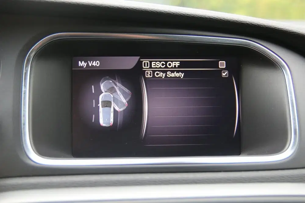 Volvo V40 2.0 T2 Momentum Navi uit 2020, foto 8