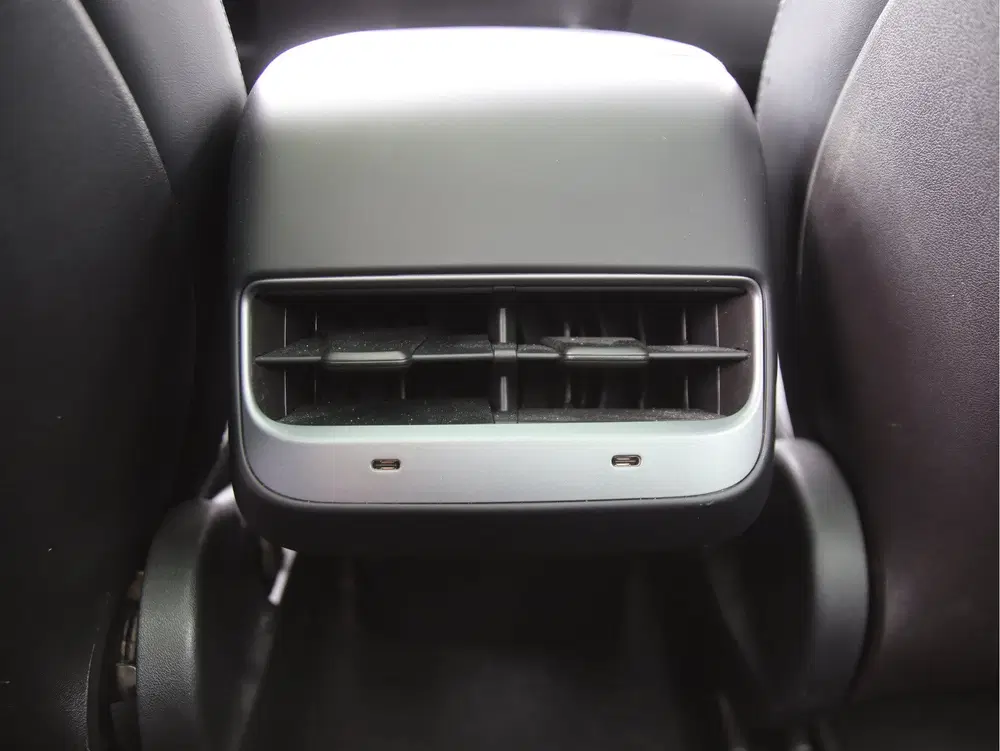 Tesla Model 3 60 kWh Performance look FULL LED uit 2020, foto 15