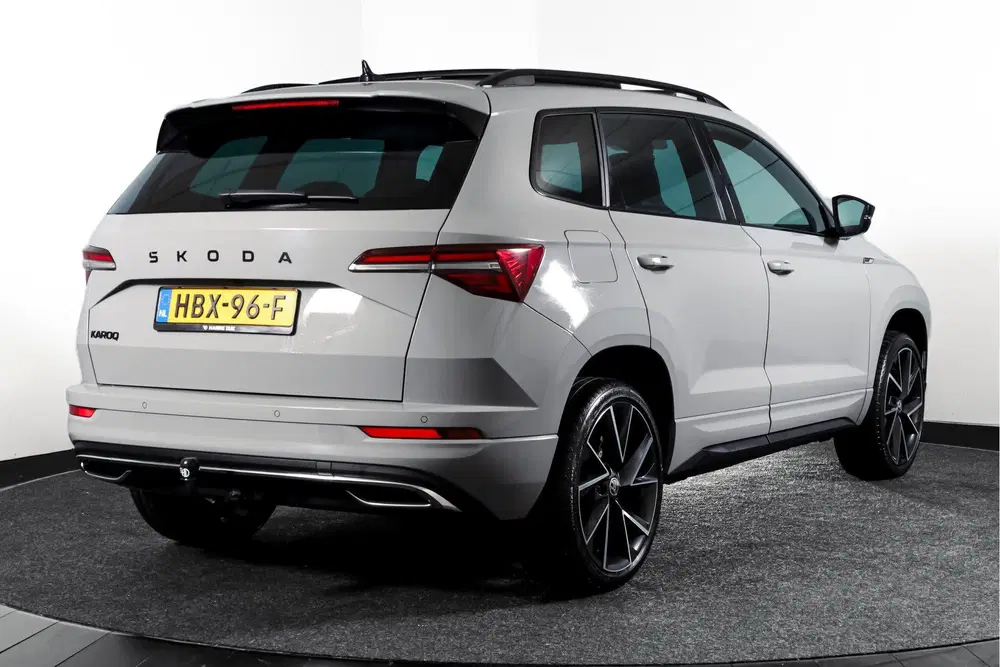 Skoda Karoq 1.5 TSI ACT Sportline Business 150 PK uit 2024, foto 2
