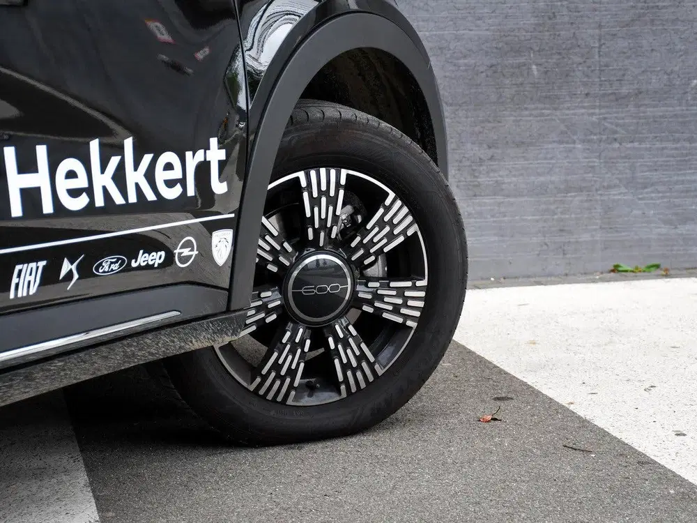 Fiat 600 Urban 1.2 Hybrid 110pk Automaat PDC ACHTER uit 2025, foto 7