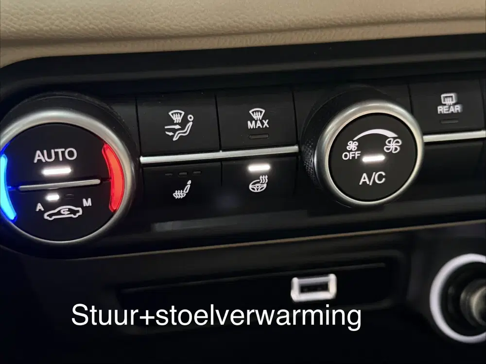 Alfa Romeo Giulia 2.0T TI 200pk Harman Kardon uit 2021, foto 12