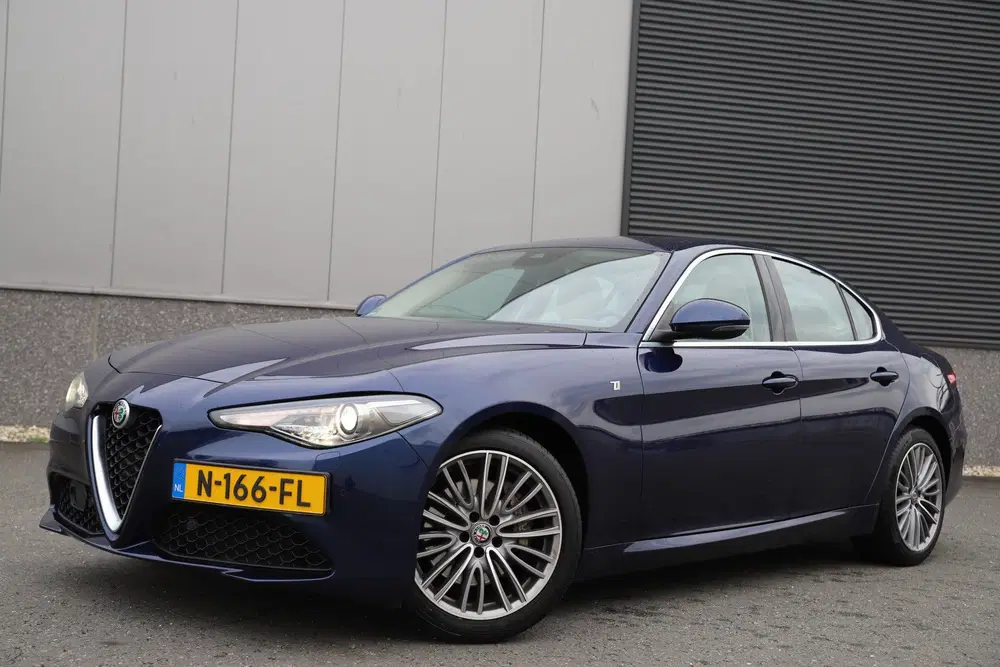 Alfa Romeo Giulia 2.0T TI 200pk Harman Kardon uit 2021, foto 13