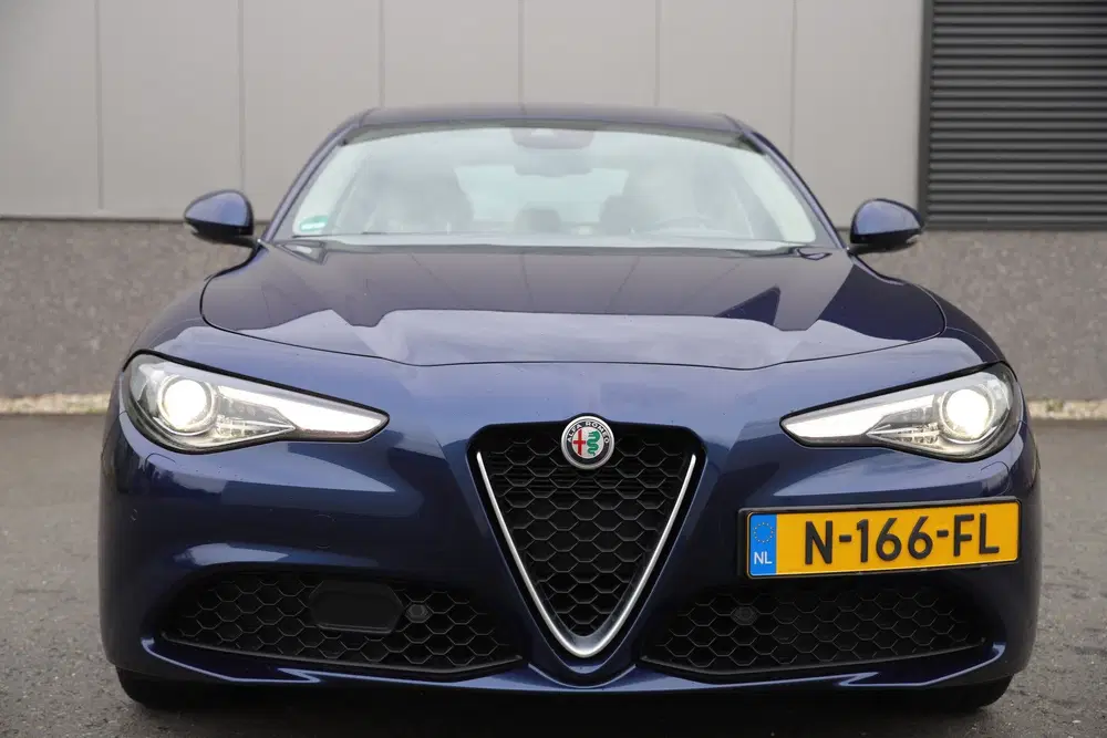 Alfa Romeo Giulia 2.0T TI 200pk Harman Kardon uit 2021, foto 3