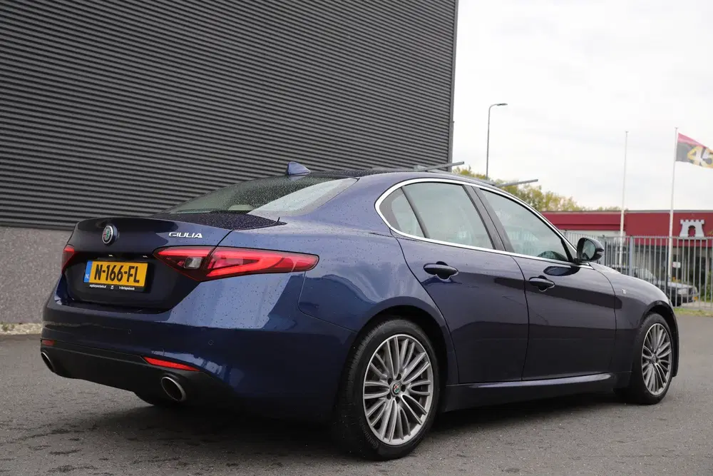 Alfa Romeo Giulia 2.0T TI 200pk Harman Kardon uit 2021, foto 9