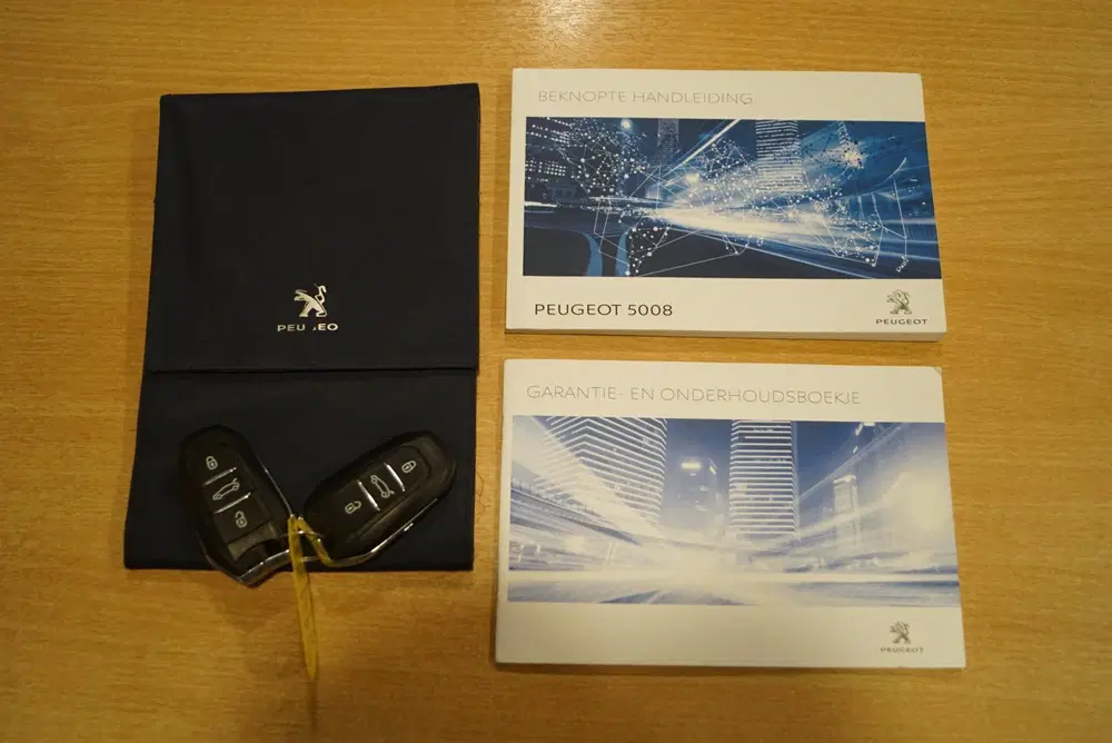 Peugeot 5008 1.6 Premium GT Line Autom 7 Pers Panodak L uit 2019, foto 10