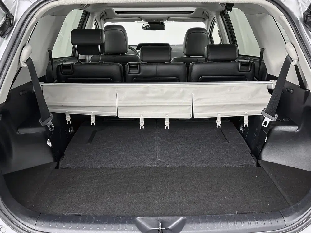 Toyota Prius Prius+ uit 2021, foto 11