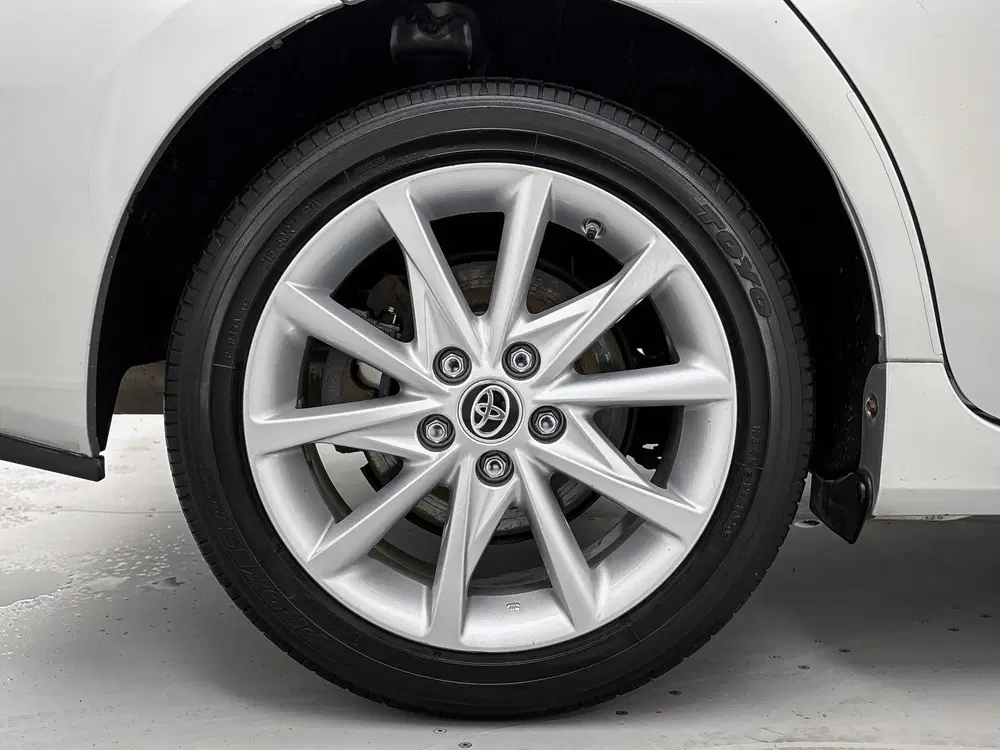 Toyota Prius Prius+ uit 2021, foto 14