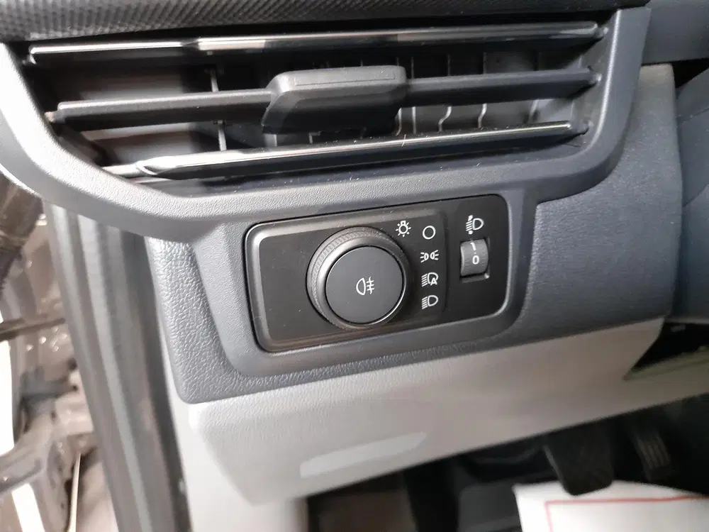 Ford Transit Custom 320 2.0 TDCI L2H1 Limited Automaat Clima uit 2024, foto 10