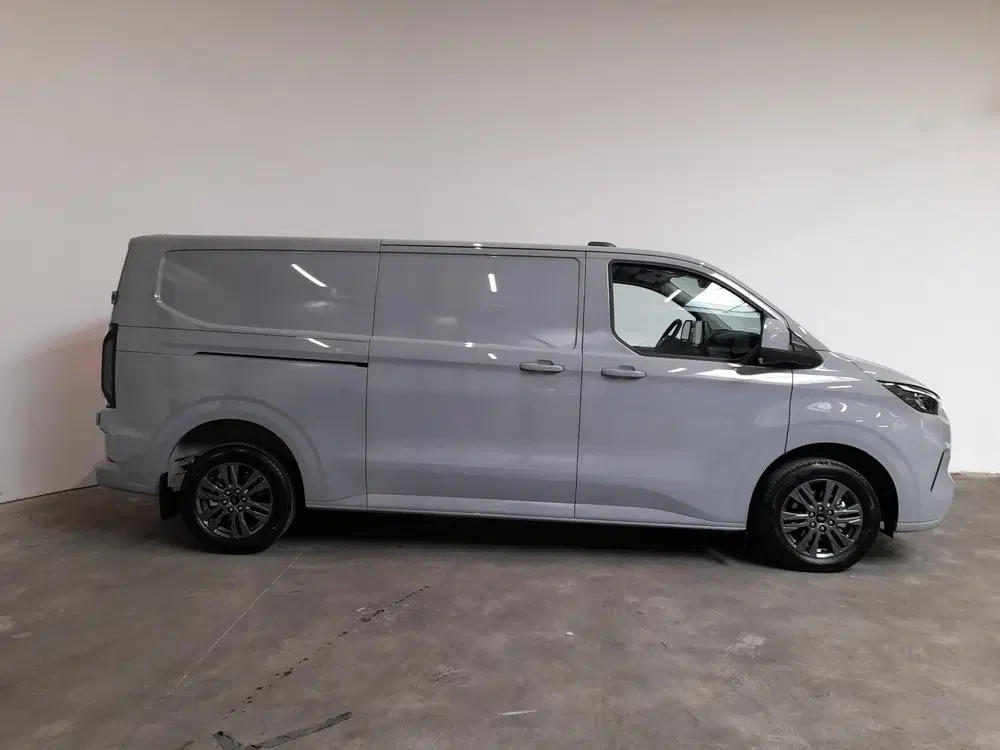 Ford Transit Custom 320 2.0 TDCI L2H1 Limited Automaat Clima uit 2024, foto 14