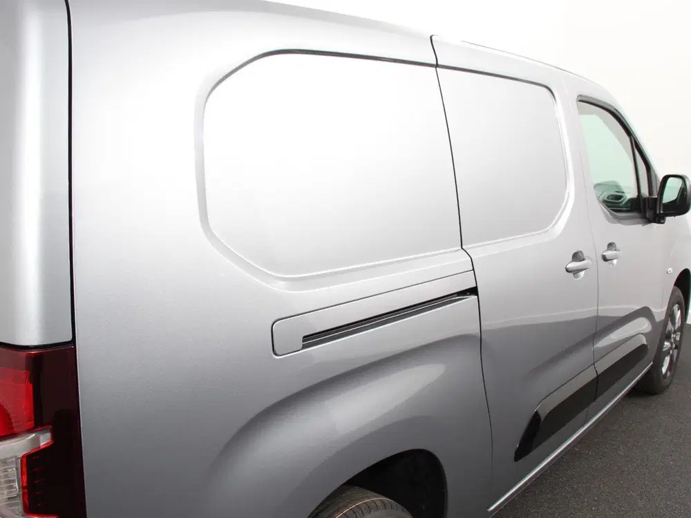 Opel Combo 1.5 BlueHDi 130pk L2 Automaat Apple Carpla uit 2024, foto 11