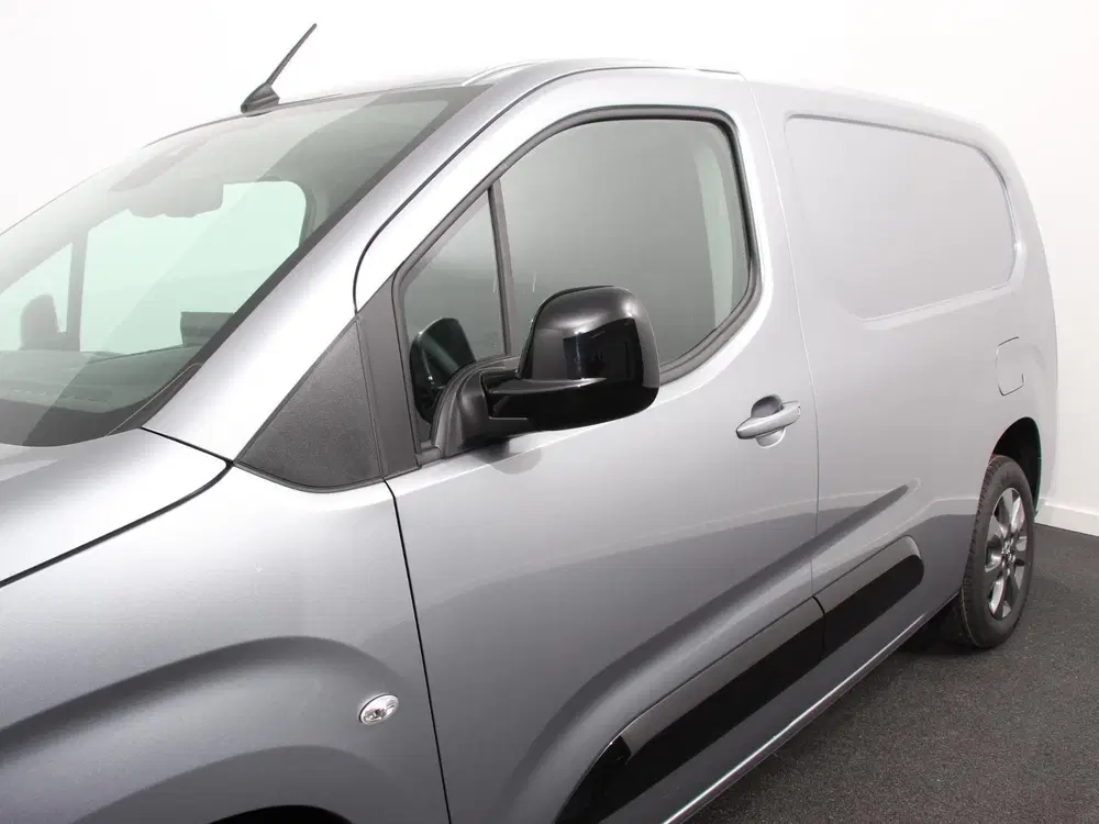 Opel Combo 1.5 BlueHDi 130pk L2 Automaat Apple Carpla uit 2024, foto 4