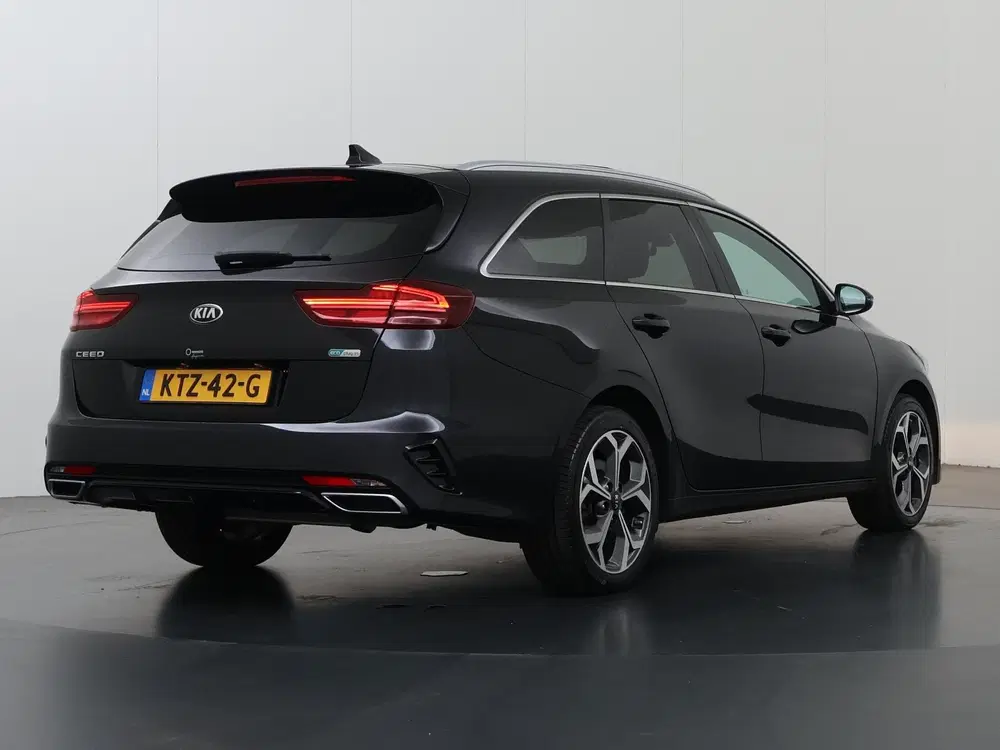 Kia Ceed 1.6 GDI PHEV ExecutiveLine uit 2021, foto 2