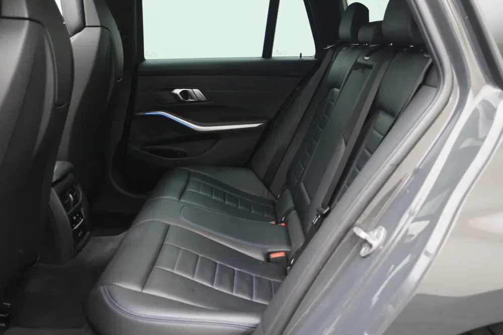 BMW 3-serie 3 Serie Touring 330e Business Edition Plus uit 2022, foto 15