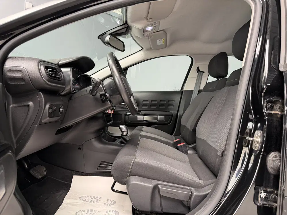 Citroën C3 1.2 PureTech S&S Shine Automaat uit 2019, foto 4