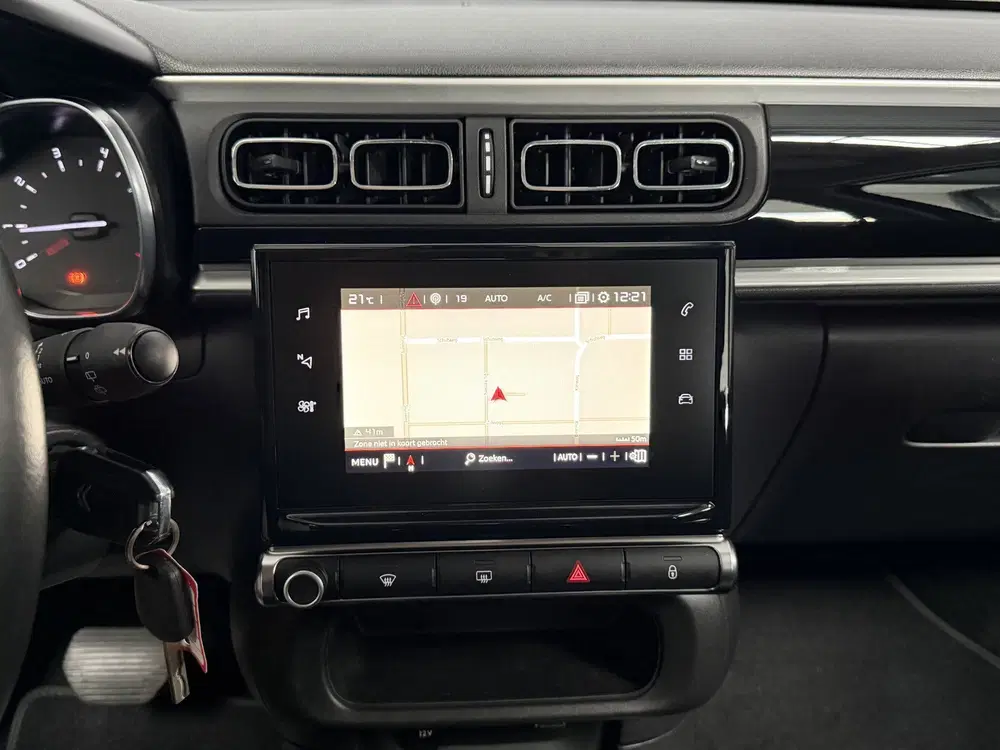 Citroën C3 1.2 PureTech S&S Shine Automaat uit 2019, foto 9