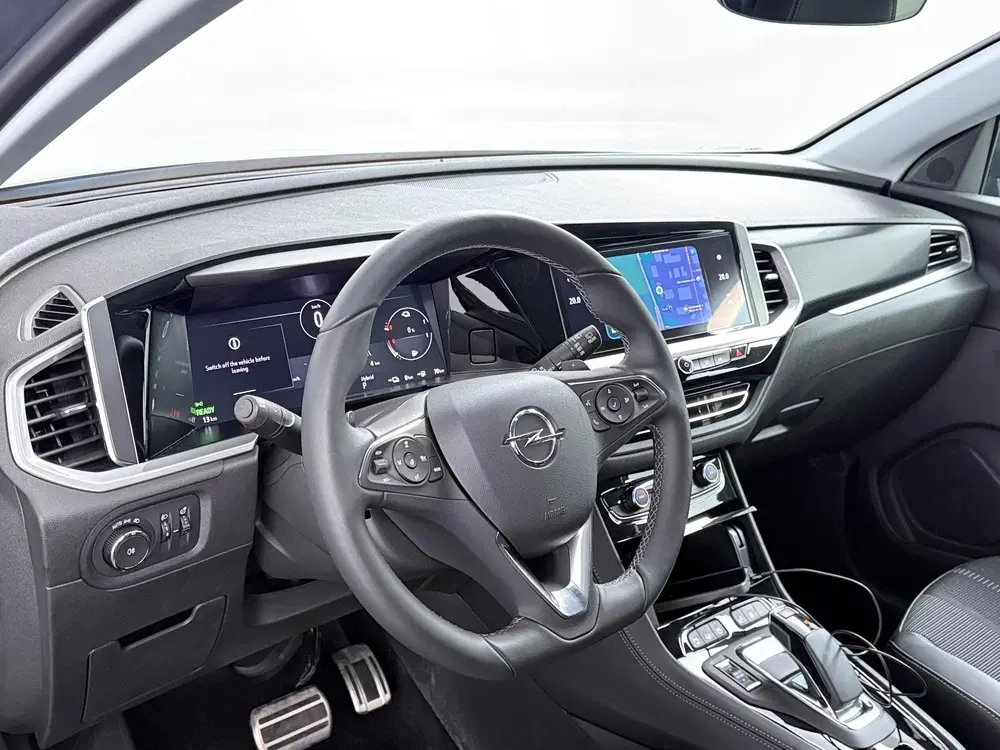 Opel Grandland 1.6 Turbo Plug-In Hybrid uit 2023, foto 3
