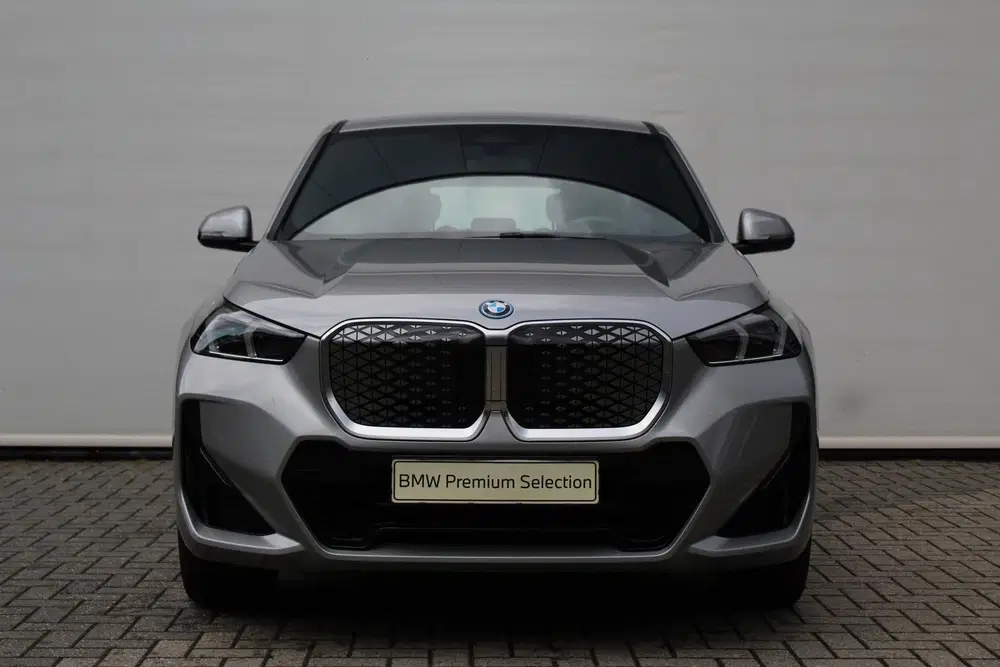 BMW iX1 xDrive30 M Sport uit 2024, foto 2