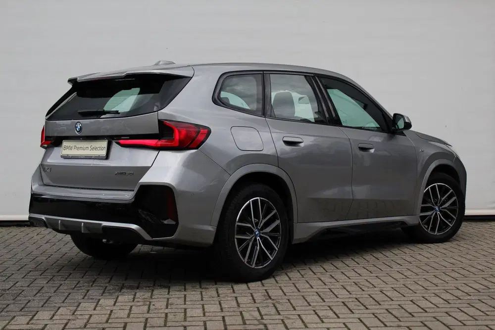 BMW iX1 xDrive30 M Sport uit 2024, foto 5